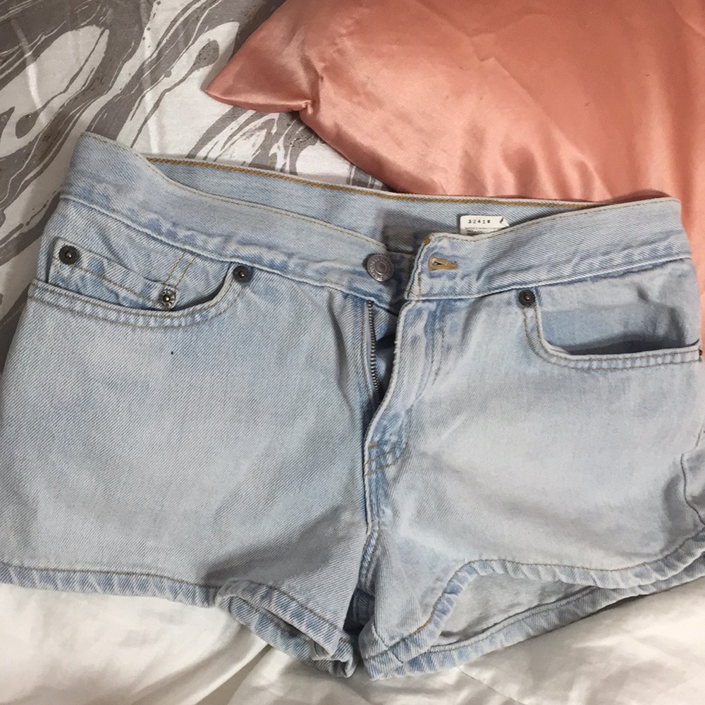 Vintage Levi’s denim shorts